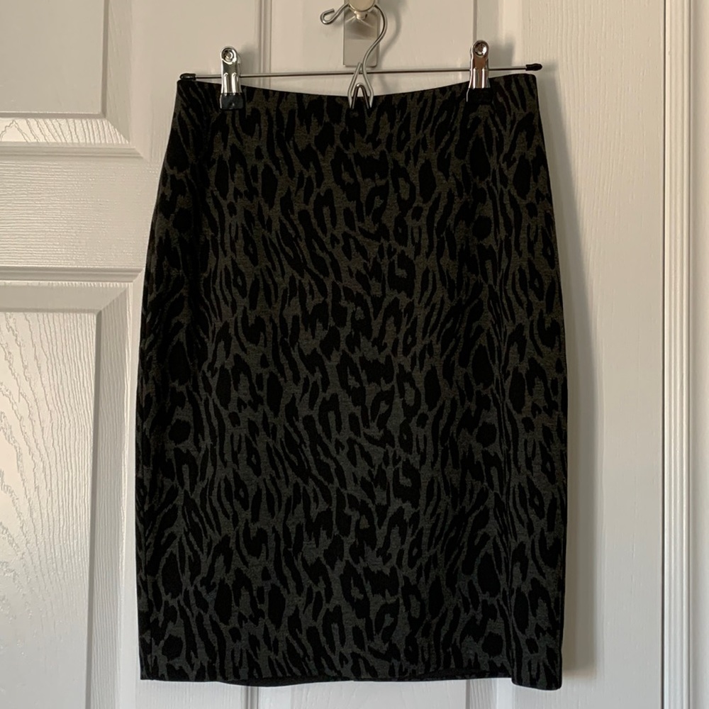 Jacob lined skirt, size XS. Black/grey leopard print.
